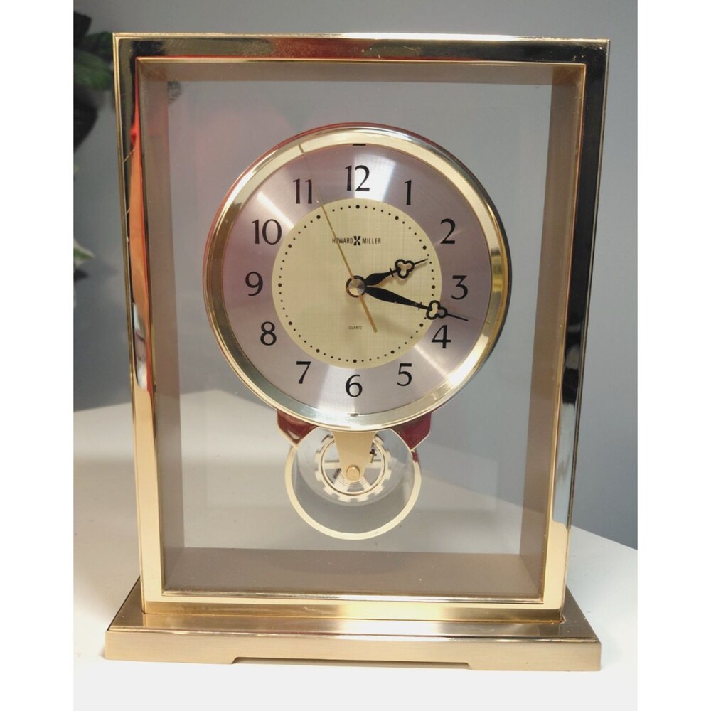Vintage Howard Miller Rivera Mantel/Desk Clock Spinning Pendulum *flaw
